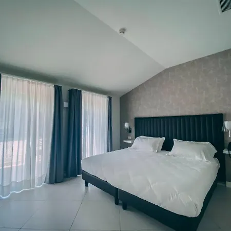 Palma Mysuite Di Garda سويانو ديل لاغو
